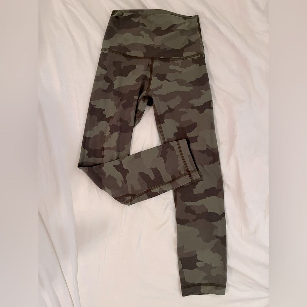 Lululemon size 2 Align The Faded Camo 💪